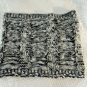 Snood, wraparound, rags wool, knitted scarf.